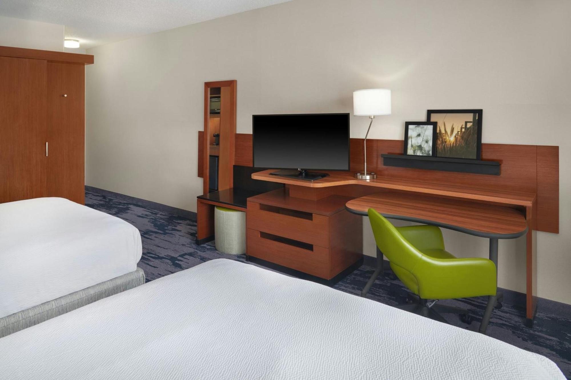 Queen Room with Two Queen Beds - Non-Smoking